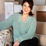 Gülçin Hatıhan Instagram – @yasemindongell @aksam için muazzam sorular hazırlamış, ben de gözümü budaktan sakınmadan cevapladım. Linki hikayede. Ayrıca bu fotoğrafları dün çektik, fotoğrafçım @aslisamat ve ışıkçım @elvan_demirez den de bahsetmeden geçemeyeceğim. @kasrinehrozhotel bizi şahane ağırladı. Hepinize çok teşekkürler 🙏💞