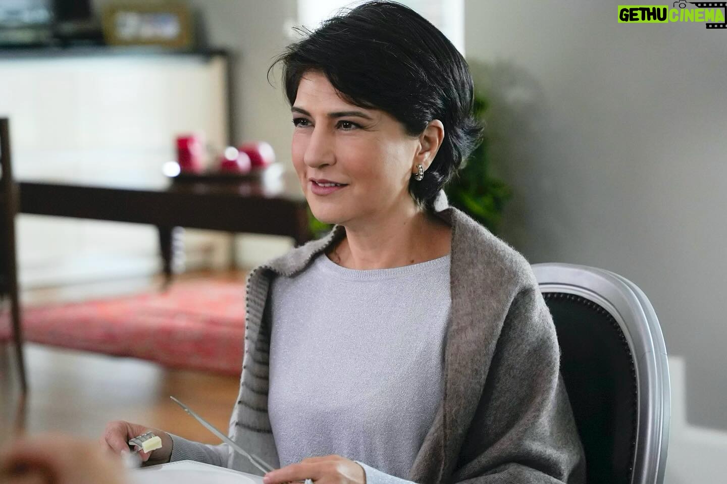 Gülçin Hatıhan Instagram - Bu akşam gözümün nuru Bambaşka Biri, 12. bölümü ile huzurlarınızda olacak. Kavuşmak, hasret gidermek üzere ♥️ @bambaskabiridizi @foxturkiye @timsandb 📸 @sametcelepoglu 🙏