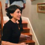 Gülçin Hatıhan Instagram - Ah Şahinde, gene nelerin peşindesin acaba? Bu akşam kavuşuyoruz ♥️♥️♥️♥️ @bambaskabiridizi @foxturkiye @muttalipmujdeci @polenemre 📸@sametcelepoglu 🙏🌸