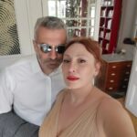 Gülçin Santırcıoğlu Instagram - Çok güzel bir geceye hazırlık...Canım Melek ve Eralp...Mutluluğunuz ve aşkınız daim olsun. Sizi çok seviyorum ... Elbisem de yetenekli ellere emanetti (cok güzel değil mi😇) @neslisahyilmazz @barruslondon