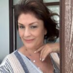 Gülşen Bubikoğlu Instagram - Bahçenin güzel kokularıyla sabah mahmurluğu … güzel bir kahve..