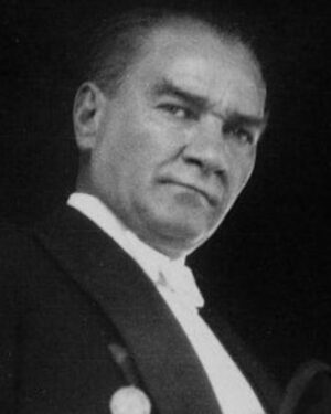 Gülşen Bubikoğlu Instagram - 30 Ağustos Büyük Taarruz ,ZAFER BAYRAMI’MIZ kutlu olsun.🇹🇷🇹🇷🇹🇷