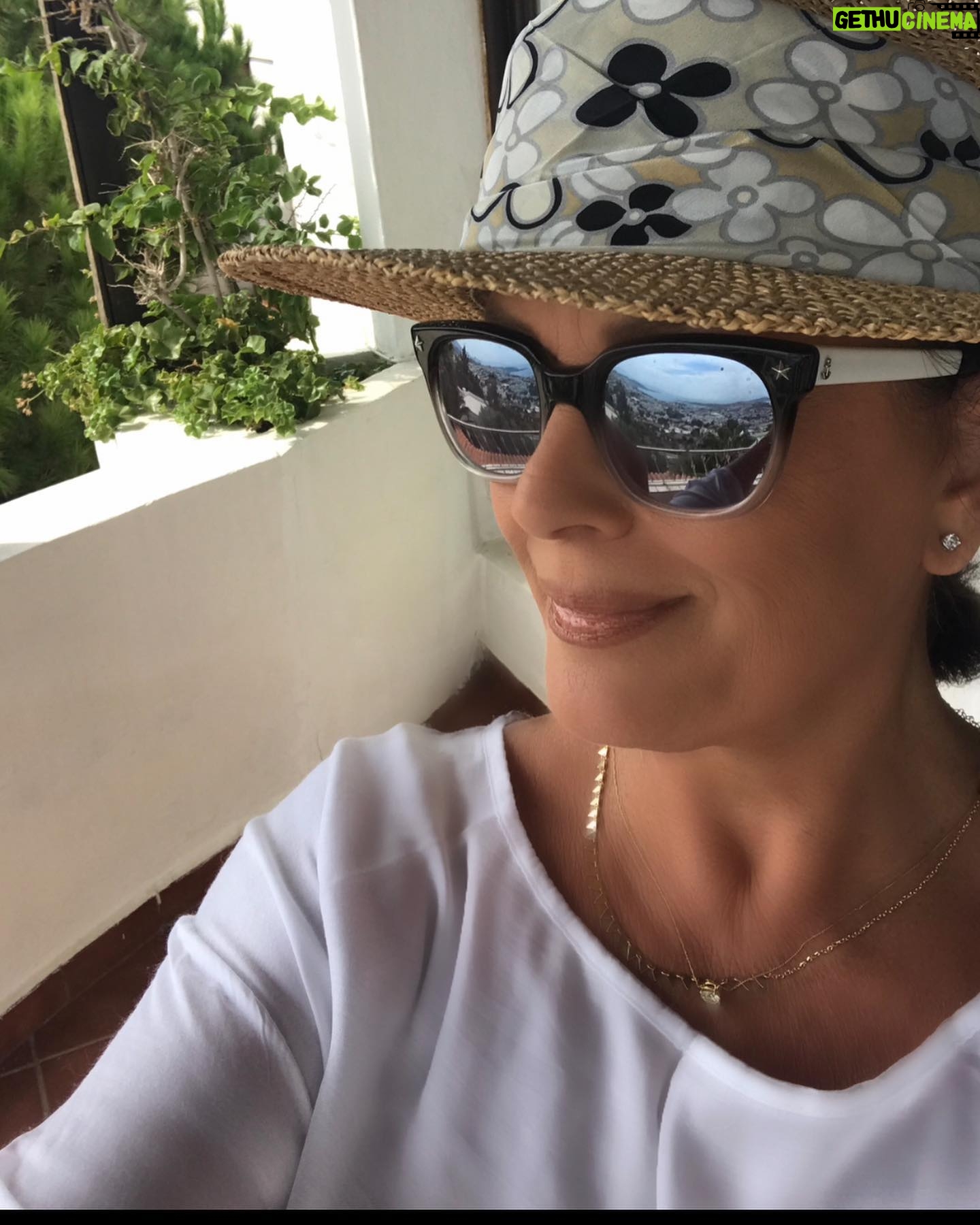 Gülşen Bubikoğlu - 6.1K Likes - Geçen yıldan😊(yenisini çekmeye üşenince )..😄