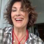 Gülşen Bubikoğlu Instagram - Biraz neşe , hepsi bu🥰