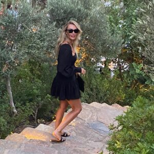 Gül Gölge Instagram - 🖤
