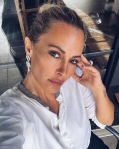 Gül Gölge Instagram - 🧡