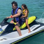Gülden Avşaroğlu Instagram - Dayılar gibi DAYI OLMAK … bazen kardeş bazen abi olmak :) bazen sırdaş ama hep yoldaş olmak mı … hemen telefonun ucunda olmak … avaz avaz kavga etmek … ama kirazla baş edemeyince ara celil dayını diyebilmek … hatta biz kavga ederken Kiraz ın sana gizli gizli ben senin tarafımdayım diye mesaj atmasına gözlerimin dolması :) öyle böyle 20 seneyi doldurduk bak ikimiz de saçları ağarttık 🫣 iyi ki doğdun Celil Dayı :) çooook yaşaaa ve sağlıklı yaşa 🧿🧿🧿🧿 @celilnalcakan 💫