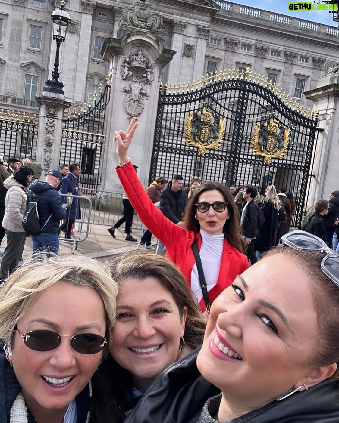 Gülden Avşaroğlu - 527 Likes - Ya evde yoksaaannn Kate 📌
