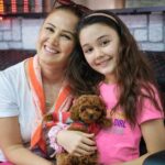 Gülden Avşaroğlu Instagram - Mochi ve biz 💙 oğlumuzu bizimle buluşturan @ersoy_kaplan ve www.asilyavrular.com ailesine minnettarız 🧿🧿🧿