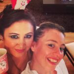 Gülden Avşaroğlu Instagram - Ahhh ahh anlatılmaz yaşanır bi durum bizimki … uzak ama elele daima .. saniyede kaldığı yerden devam eden artık bir kirpik hamlesiyle anlaşabildiğimiz bir seviye :) bacım ahretliğim ne diyim işte iyi ki doğdun iyi ki benim sedam oldun :) sedam işte. Kısa , öz ve net !!! Seviyorum seni biliyosun :) tamam şımarma 44 oldun 🤣🤣🤣 bi ağır dur bi ciddi dur 🤣🤣🤣🧿🧿🧿
