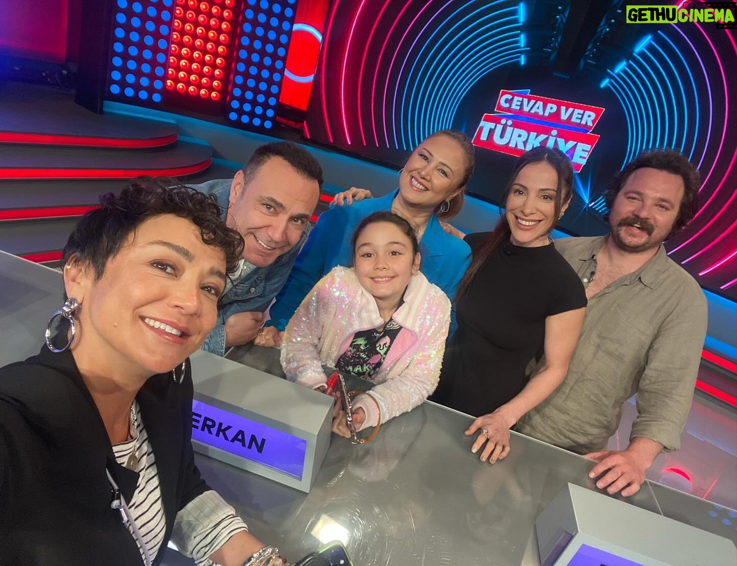 Gülden Avşaroğlu - 482 Likes - Eğlenmek dediğin 🤣 @cevapverturkiye 🍀