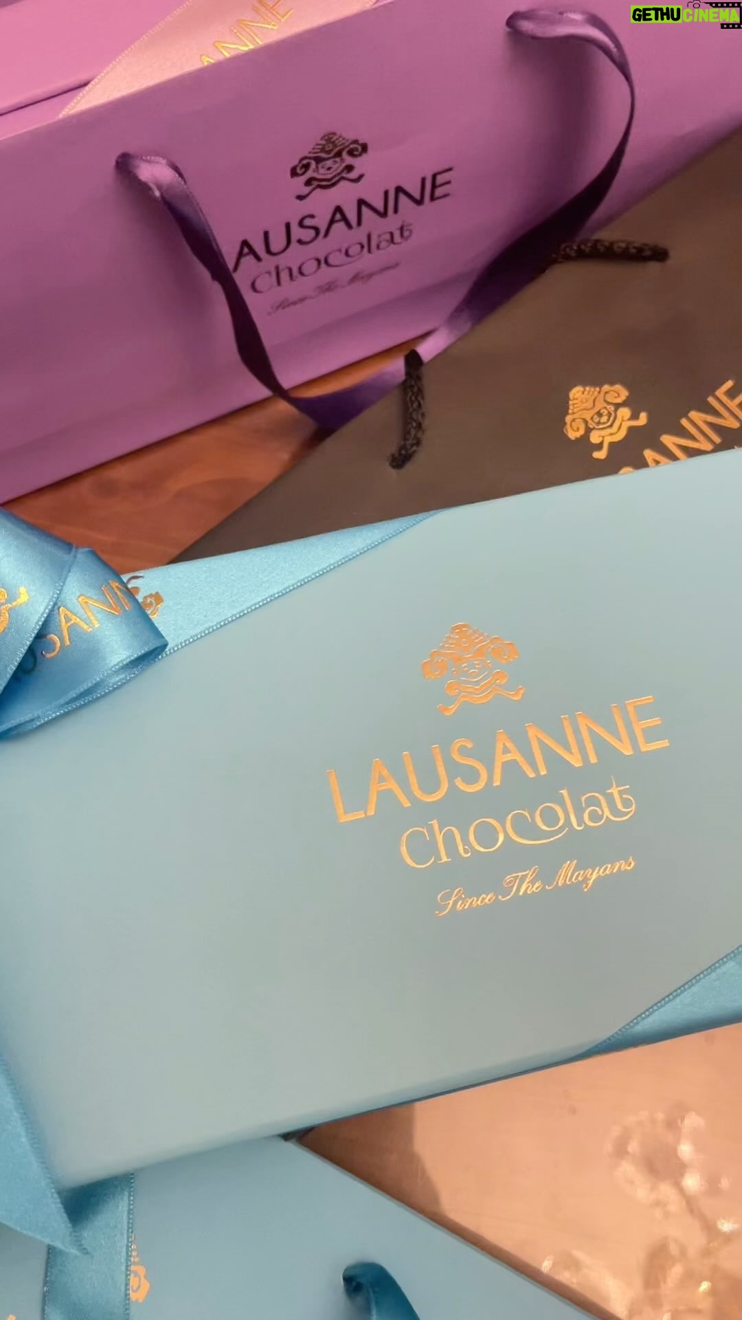 Gülden Avşaroğlu Instagram - Kiraz’dan öğretmenlerine tabii ki @lausannechocolat 🦋 #işbirliği