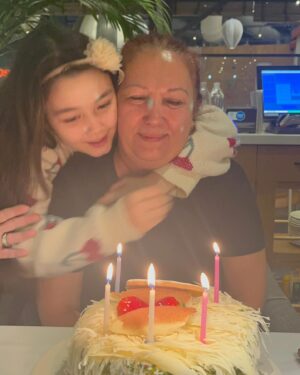 Gülden Avşaroğlu Instagram - Ne güzel bi geceydi. Herkese teşekkürler. Sultanım çok yaşa 🧿🧿🧿