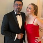 Gülden Avşaroğlu Instagram - Dayılar gibi DAYI OLMAK … bazen kardeş bazen abi olmak :) bazen sırdaş ama hep yoldaş olmak mı … hemen telefonun ucunda olmak … avaz avaz kavga etmek … ama kirazla baş edemeyince ara celil dayını diyebilmek … hatta biz kavga ederken Kiraz ın sana gizli gizli ben senin tarafımdayım diye mesaj atmasına gözlerimin dolması :) öyle böyle 20 seneyi doldurduk bak ikimiz de saçları ağarttık 🫣 iyi ki doğdun Celil Dayı :) çooook yaşaaa ve sağlıklı yaşa 🧿🧿🧿🧿 @celilnalcakan 💫