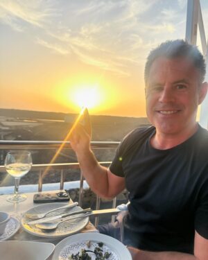 Gabby Logan Instagram - Well Lanzarote you were an absolute delight. The official LTB (Lanzarote Tourist Board) CEO @lizbeckettmua has raved about you for a while. Rebooted and reset with sunshine, laughter, a bonus of @reuben_logan and @will_glister for dinner @kennylogan11 ☀️