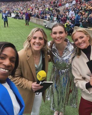 Gabby Logan Instagram - Busy old weekend. ❤️