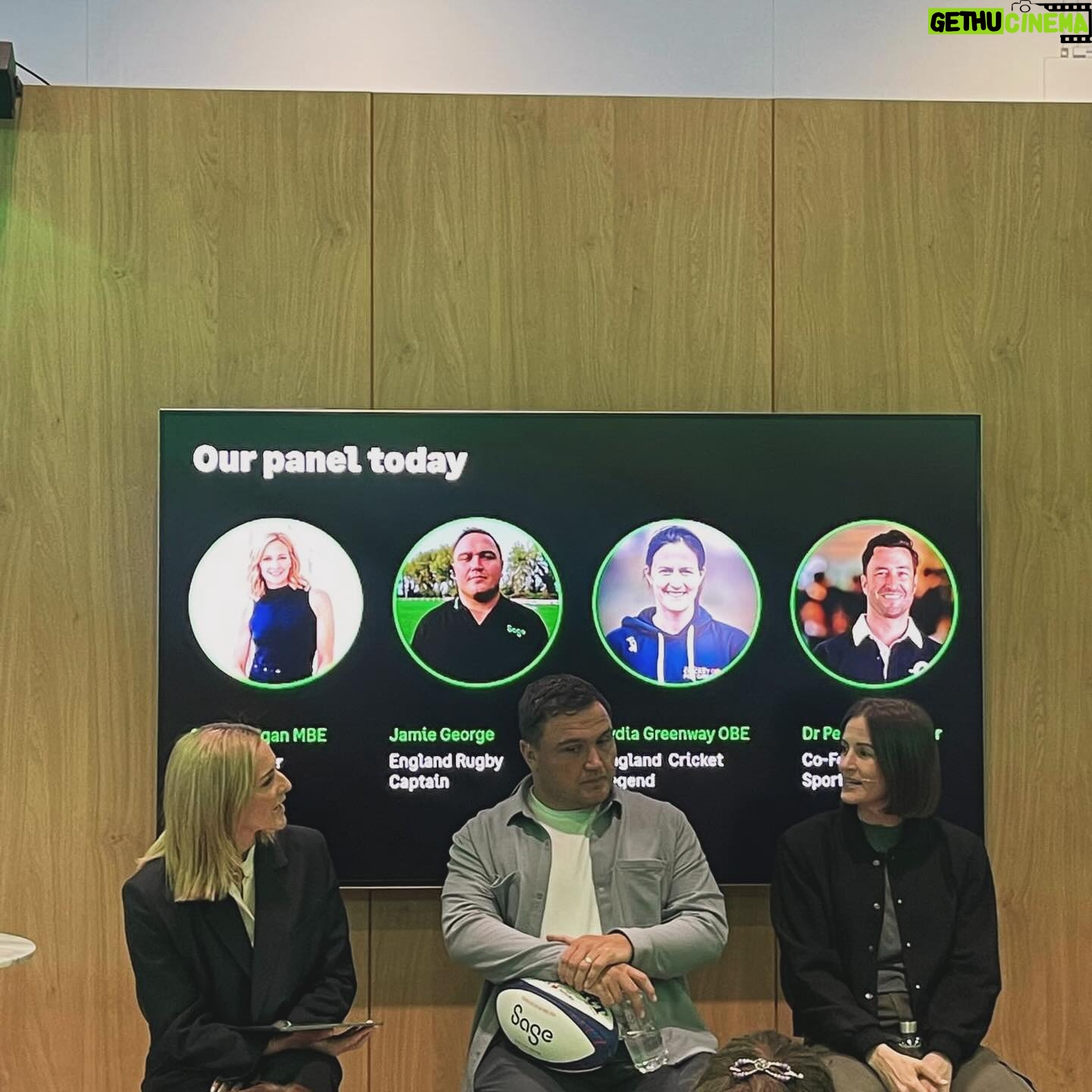 Gabby Logan Instagram - A brilliant few hours at Accountex with @sageofficial where I hosted their Sport Partnerships Panel event with insightful discussion on AI within sport! Thank you to @jamiegeorge2 @sportabletech and Lydia Greenway for joining me! #SageInsights #Accountex2024