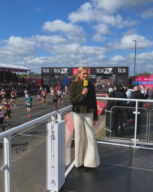 Gabby Logan Instagram - Busy old weekend. ❤️