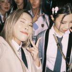 Gabee Instagram - 삼십 대쯤 되니 내가 나에 대해서 아주 잘 알고 있다고 생각하게 되었다, 내가 뭘 좋아하는지 내가 뭘 싫어하는지, 내가 어떤 사람이고 어떤 성향인지, 내가 보통 어떻게 생각하고 어떻게 행동하는지에 대한 그런 것들,,, 나는 나에 대해 거의 완벽하게 파악하고 있다고 생각했다. 그런데 참 이상하다, 전엔 싫었던 것들이 좋아지기 시작하고, 전엔 그러지 않았는데 그러게 된 것들이 생기기 시작한다. 이해가 되지 않았던 것들이 또 하나둘씩 이해가 되기도 한다. 그런 것들이 늘어가기 시작하면서 ‘아, 나 이런 것도 좋아하는 사람이구나’ ‘내가 이런 마음도 있구나‘ 하고 생각하게 된다. 그러한 것들이 나의 또 다른 취미가 되고 취향이 되는데 그것이 삶을 참 다채롭고 풍성하게 만들어주는구나 하고 느꼈다. 결론은 31살이 되어서도 새로운 내 모습을 발견하는 재미는 대단하다는 것이다… 생각난 것을 끄적여 보았는데 글솜씨가 없어 마무리를 못 짓겠다,,, 이것도 새로이 알게 된 나의 모습,,, 하여튼,,, 그럼,,, 이만