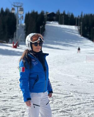 Gabriela Partyšová Instagram - Přeji vám všem pěkný víkend 💙⛷️🥰