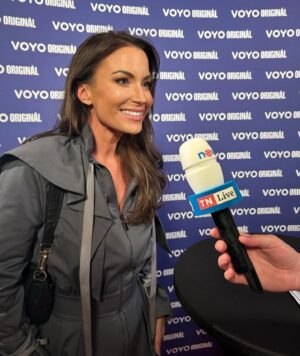 Gabriela Partyšová Instagram - Děkuji za novou pracovní příležitost mediálnímu domu BigBoard, který je mimo jiné lídrem v oboru venkovní reklamy v České republice. Nedávno se stali i majiteli PRAHA TV a já jsem přijala místo kreativní ředitelky této televize s možností moderovat vlastní pořad. Celý tým PRAHA TV nyní připravuje nové televizní formáty, na kterých se budu podílet a jsem ráda, že pro tuto práci budu moci využít všech zkušeností, které jsem za svoji tv kariéru získala. Práci pro PRAHA TV vnímám jako můj profesní postup a velmi se na ni těším.”
řekla Gabriela 

“Jsem potěšen, že se nám podařilo získat velice významnou posilu do našeho týmu pro restart Praha TV. Jdeme do toho v plné síle, jak jsme zvyklí. Gabrielo, vítejte u nás”…řekl Richard Fuxa, předseda představenstva spol. Big Board, který si slibuje od nástupu Partyšové a dalších televizních profesionálů posílení nového media v rámci celé skupiny Big Board.

Jsem rád, že Bigboard po všech stránkách posiluje Praha TV a příchod Gabriely znamená obrovskou posilu v úsilí směrem k atraktivitě obsahu, řekl Přemysl Svora, generální ředitel Praha TV, těším se na spolupráci.