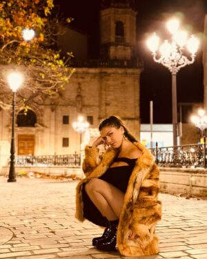 Gabriela Santana Instagram - Sou da noite 🖤🌙