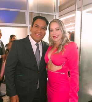 Gabriela Carrillo Instagram - Muy feliz y agradecida con el Senado de la Republica por este reconocimiento a mi trayectoria y la de mis compañeros actores, en especial al senador @ramirezlalo_ y @farukmtake por tomar en cuenta el esfuerzo a nuestra noble carrera.