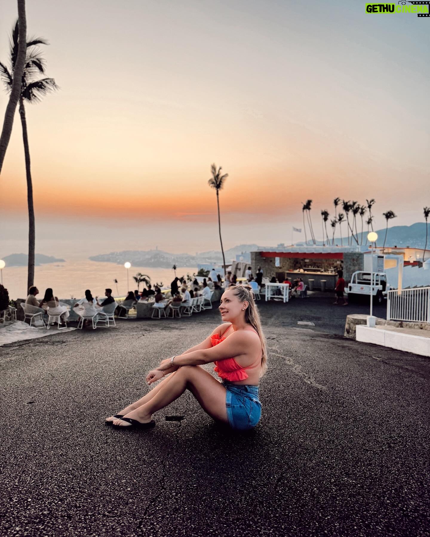 Gabriela Carrillo Instagram - #tbt el bello puerto de Acapulco!!