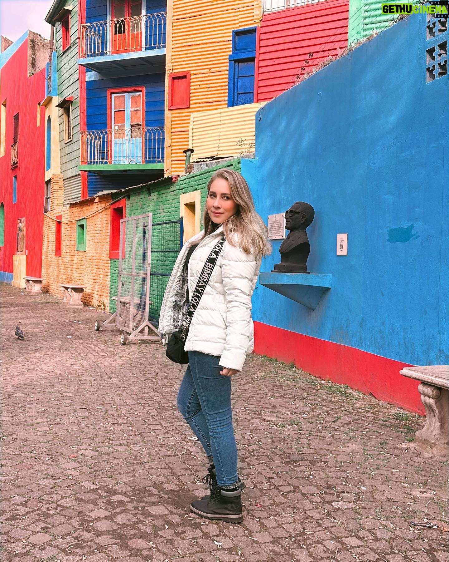 Gabriela Carrillo Instagram - Sigue el camino del amor 💕💕💕