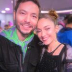 Gabriella Di Grecco Instagram - NOITE GALACTICA FINALMENTE OBRIGADA DONA @samsungbrasil 1. trava na pose 2. quem precisa ir pra pista com um zoom desses? 3. peço perdão, mas era behind blue eyes 4. amei te conhecer @rickyhiraoka obrigada por realizar esse sonho 💜 5. chapa no zoom da um close 6. melhor palco dessa edição 7. queremosbia3 8. you’re the best @aboveandbeyond #samsunggalaxy #lollapaloozabrasil