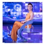 Gabriella Pession Instagram - Grazie @verissimotv @silviatoffanin.official @canalecinquemediaset per l’affettuosa accoglienza 🙏🏻Mi fate sempre sentire a casa ❤️ Total look @forte_forte #verissimo #interview #intervista #forteforte Press @petta.vincenza @dm.promopressagency