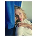 Gabriella Pession Instagram - Un po’ RITA …un po’ Marilyn Prossimamente al Cinema “UNA COMMEDIA PERICOLOSA” . . #unacommediapericolosa #cinema @rodeodriveproduction @rai_cinema @alexpondi #film #comedy #commedia
