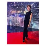 Gabriella Pession Instagram - Il 29 Dicembre in prima serata su @rai1official con “La Seconda Chance” regia @umbertoriccionicarteni @maxgiustiofficial @rai_cinema @rodeodriveproduction Total look @giorgioarmani