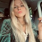 Gabriella Wilde Instagram - Thank you @ivansstudiohair and @adriancolourist for you magic touch and my new locks ✂️✨💕