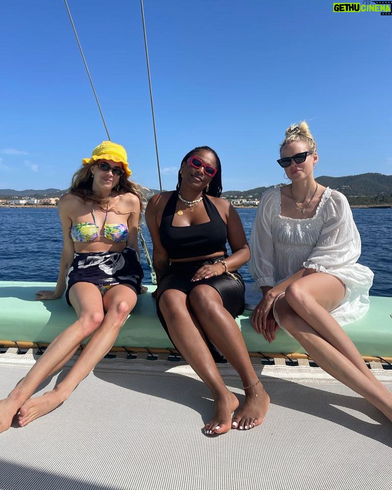 Gabriella Wilde Instagram - Thank you for having me @sixsenses.ibiza @thebeachcavesibiza . One of the most beautiful hotels I’ve ever been too. Feeling amazing after my stay and a few days by with this view 🙏💕✨ @purplepr #sixsenses #ibiza #thebeachcavesibiza