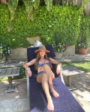 Gabrielle Anwar Instagram - Thank you @brettrat for the @hilhavenlodge afternoon with @paisleyverea wearing @marysia @shareefmalnik