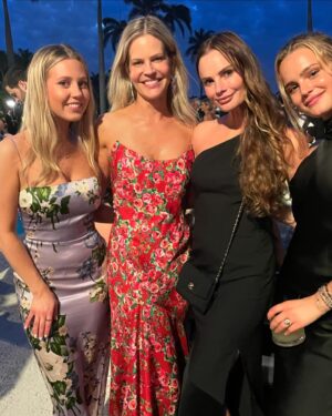 Gabrielle Anwar Instagram - Wedding of the Century! @alexamalnik @lord_malnik @llo@paisleyverea @shareefmalnik @kinlam6 @dawngoodmanla @jaegoodman @daisygoodman @sonrisarum Missing @willowxylia @xtiangabbard and #BabyAnwarGabbard