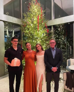 Gabrielle Anwar Instagram - Yuletide Eve dinning #hugo @paisleyverea @shareefmalnik Missing @willowxylia @xtiangabbard and #baby