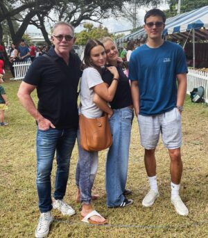 Gabrielle Anwar Instagram - Seeking the perfect Yuletide tree where there are no indigenous pine trees! #happyholidays @paisleyverea @shareefmalnik #hugo