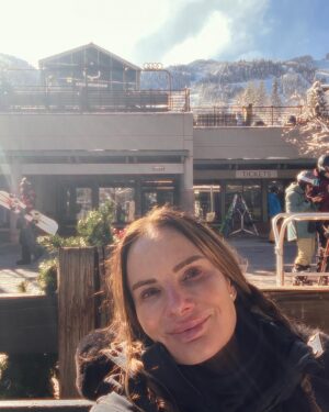 Gabrielle Anwar Instagram - Ski day Birthday! Attempting to set a more athletic tone for the year! Blessedlife @shareefmalnik