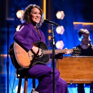 Gaby Moreno Instagram - 📸 BTS of @gaby_moreno ft. Oscar Isaac’s performance of “Luna de Xelajú”! #FallonTonight 

📷 @toddowyoung