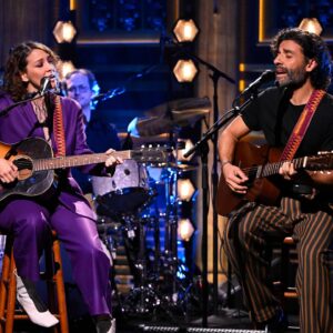 Gaby Moreno Instagram - 📸 BTS of @gaby_moreno ft. Oscar Isaac’s performance of “Luna de Xelajú”! #FallonTonight 

📷 @toddowyoung
