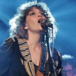 Gaby Moreno Instagram - This band right here!!!! 🤩What a dream and joy to play “Solid Ground” with these crazy talented musicians/singers!! @emilyelbert @ericacanalesmusic @kittenkuroi @saymanns @kimonkirk @danknobler @carm_band @sylvaincarton #JebinBruni Not pictured but making us sound SO good: @chrissorem Thanks to @ribbonmics and @tylerchester for lending me that fab Electro Voice 666 mic! Special thanks to my dearest @ericacanalesmusic for not only singing with me but also styling the whole band!! 🔥 And those beautiful visuals we had in the background were made by my cousin @chemabonilla 🙌🏼 My suit by @temraza Thanks to showroom @regardstylehouse