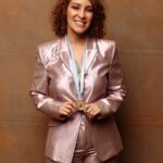Gaby Moreno Instagram - Llegó el gran día para celebrar tanta música increíble!! Felicidades a todos los nominados!! Ya somos ganadores 💜🥰🎶 @recordingacademy #GRAMMY Styled by @kimmyerin Suit by @gennyofficial