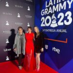 Gaby Moreno Instagram - Glam post! #latingrammys2023 Styling: @regardstylehouse 👗 : @fouychovcouture 👠: @ingiliz_official Makeup and hair: @gemamakeup.es using @maccosmetics_es 💅🏼: @encantobeautysevilla