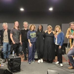 Gaby Moreno Instagram - This band right here!!!! 🤩What a dream and joy to play “Solid Ground” with these crazy talented musicians/singers!! 
@emilyelbert @ericacanalesmusic @kittenkuroi  @saymanns @kimonkirk @danknobler @carm_band @sylvaincarton #JebinBruni

Not pictured but making us sound SO good: @chrissorem 

Thanks to @ribbonmics and @tylerchester for lending me that fab Electro Voice 666 mic! 

Special thanks to my dearest @ericacanalesmusic for not only singing with me but also styling the whole band!! 🔥 

And those beautiful visuals we had in the background were made by my cousin @chemabonilla 🙌🏼

My suit by @temraza 
Thanks to showroom @regardstylehouse
