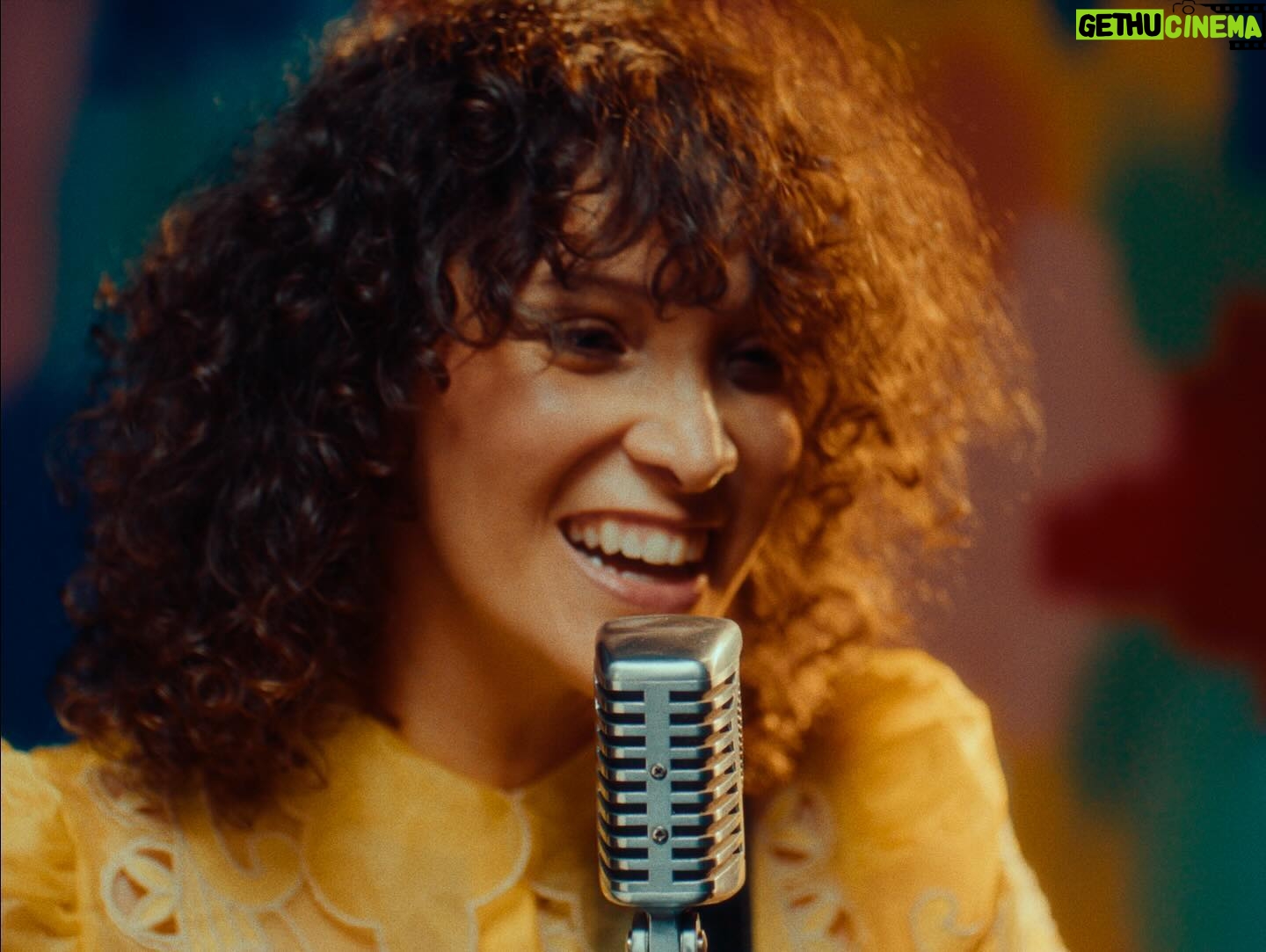 Gaby Moreno Instagram - “Solid Ground” es el primer sencillo de mi nuevo disco que saldrá el próximo año en Febrero. Muy pronto se viene el 2do sencillo…🧡 ——————————————- “Solid Ground” is the first single of my brand new album coming out Feb 2024! Excited to share with you the 2nd single very 🔜 Photo stills: @joseph_ros