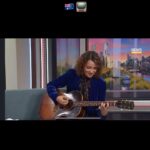 Gaby Moreno Instagram - 8am performance, excuse the raspiness 😅 Thanks for having me @abcaustralia 🙌🏼#NewsBreakfastStudio #solidground #DUSK
