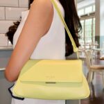 Gaby Warouw Instagram – Ready for summer time with this lovely bag 💚

@katespadeny @kanmogroup.fashion 
#katespadeny