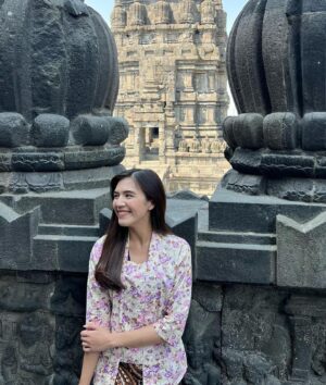 Gaby Warouw Instagram - Prambanan ✨